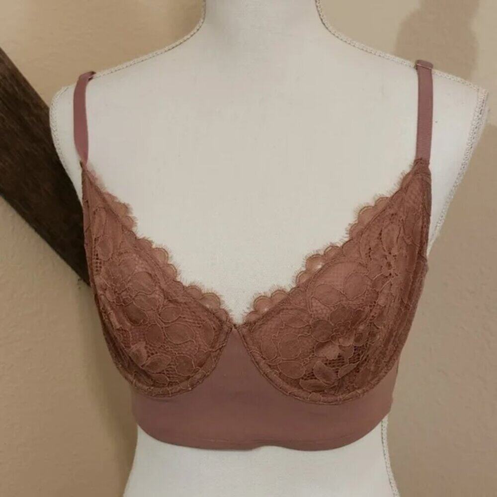✨ New With Tags – Free People Intimately Lace Trim Bralette ✨